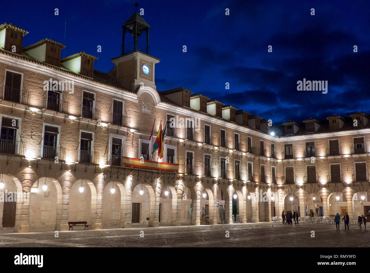 Ocaña in Topledo: Plaza Major in der Nacht Stockfoto