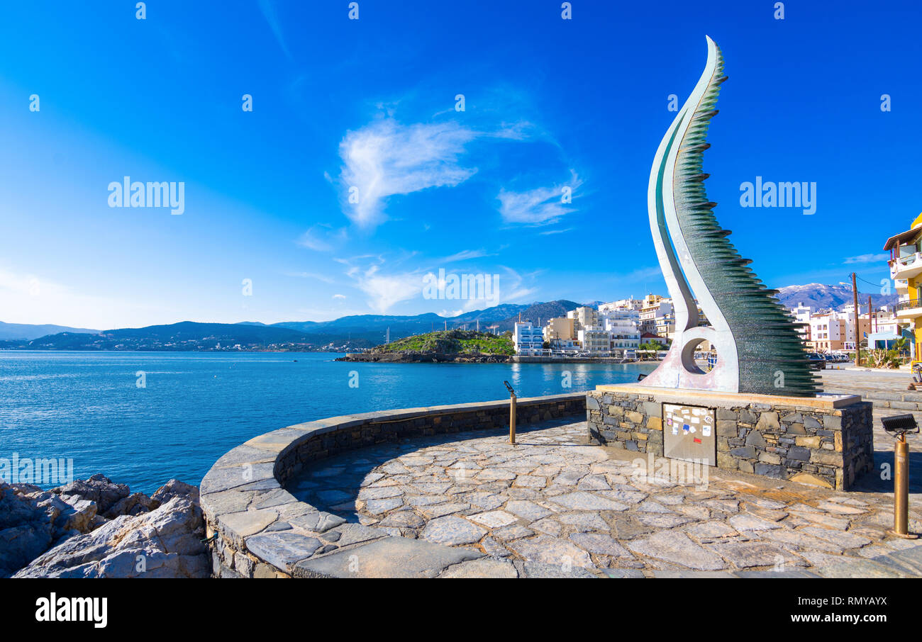 Füllhorn statue auch als das Horn von Amalthea am Wasser bekannt, Agios Nikolaos, Kreta, Griechenland Stockfoto