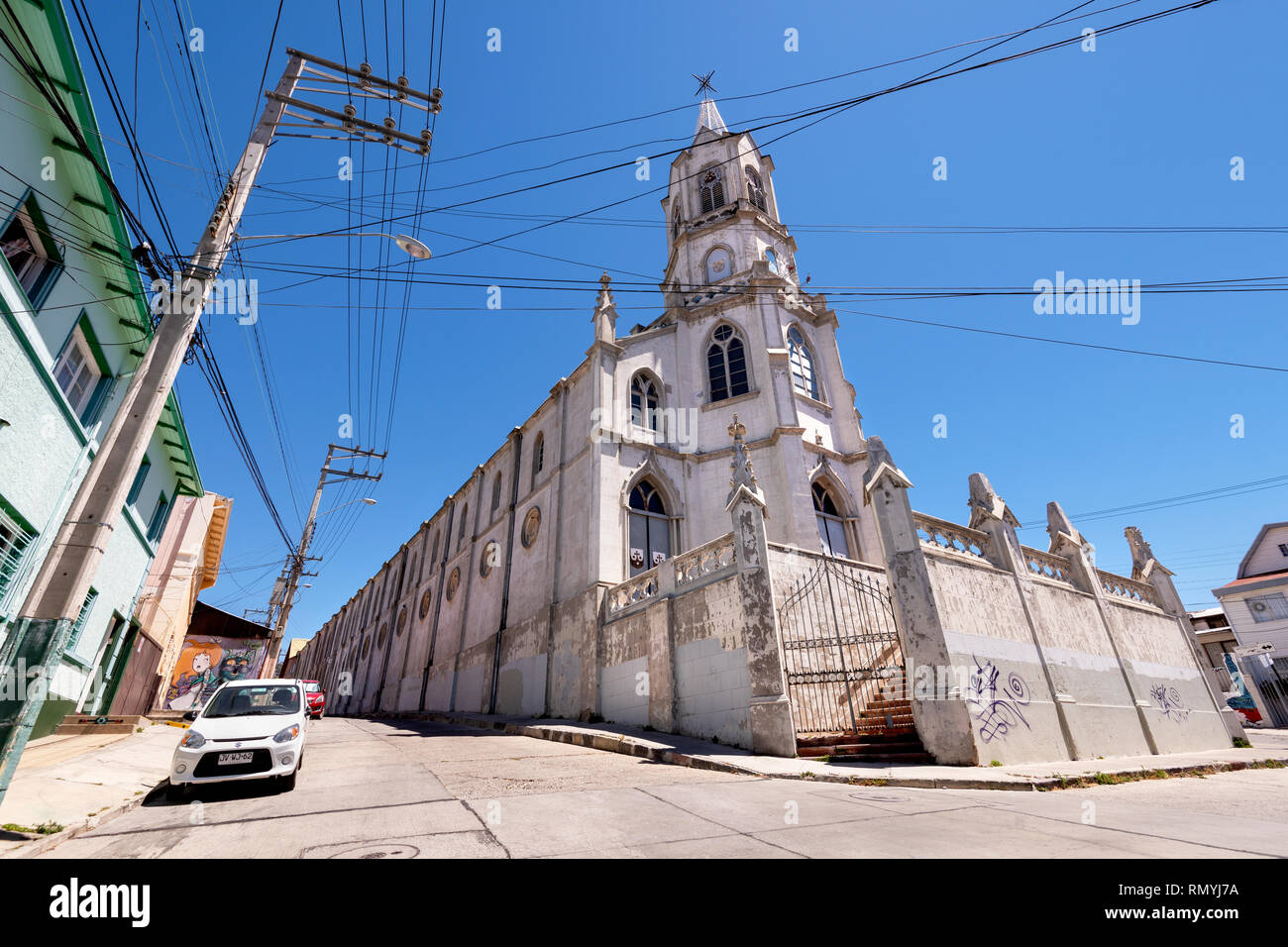 Iglesia De Las Carmelitas Cerro Bellavista, die katholische Kirche auf ...