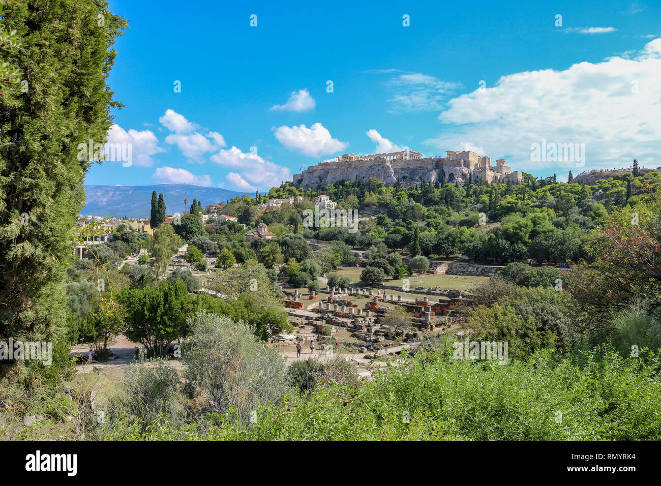 Blick auf die Akropolis von Athen aus der antiken Agora Stockfoto