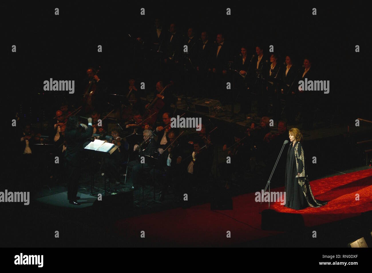 Libanesische Sängerin Fairouz, geboren Nouhad Haddad, dargestellt auf der Bühne während einer "live"-Konzert aussehen Stockfoto