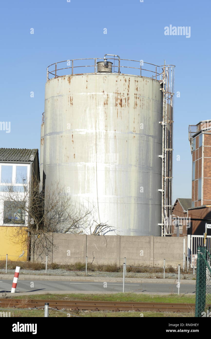 Alte Öltank, industrial Port, Bremen, Deutschland Stockfoto