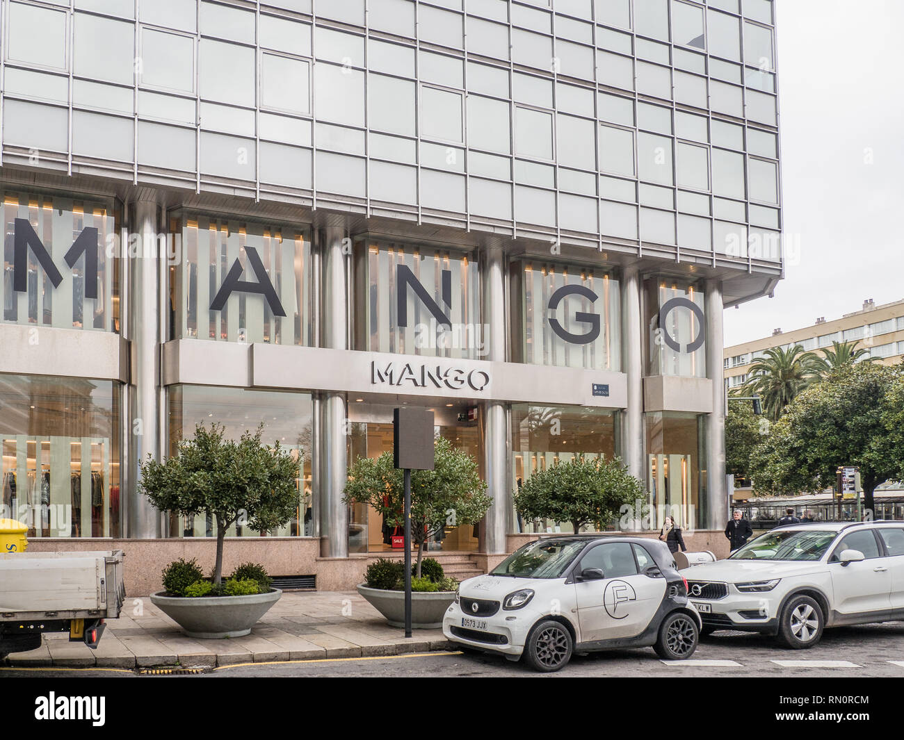 A Coruña, Spanien - Februar 5, 2019 Mango-Store in A Coruna, Spanien Stockfoto