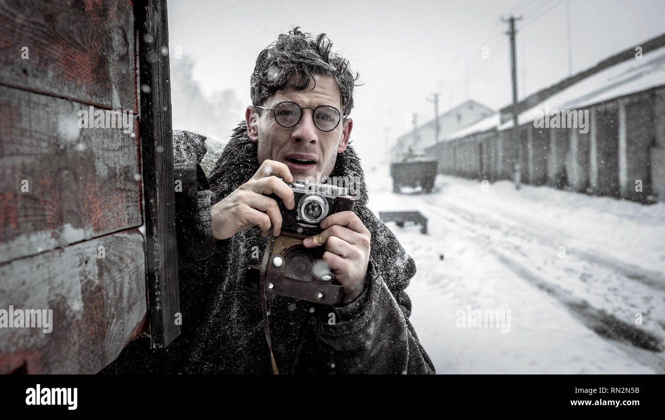 Herr Jones ist ein 2019 Film von Agnieszka Holland gerichtet. Dieses Foto ist nur für den redaktionellen Gebrauch bestimmt und unterliegen dem Copyright der Film Company und/oder der bezeichneten Fotograf durch den Film oder die Produktion Firma zugewiesen. Stockfoto