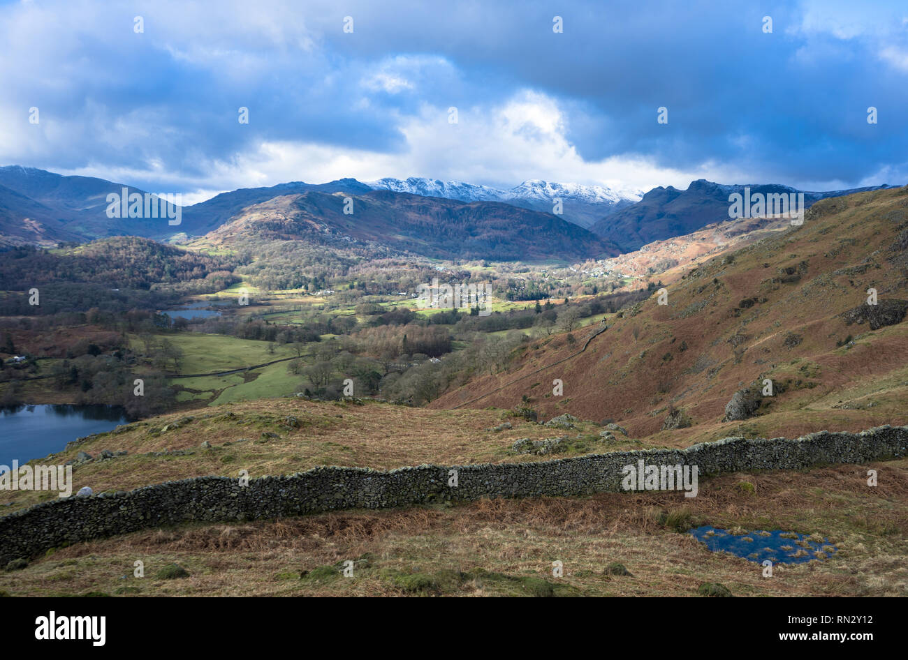 Blick von Loughrigg fiel, Ambleside, Lake District, ENGLAND - Schöne, natürliche Landschaft Stockfoto