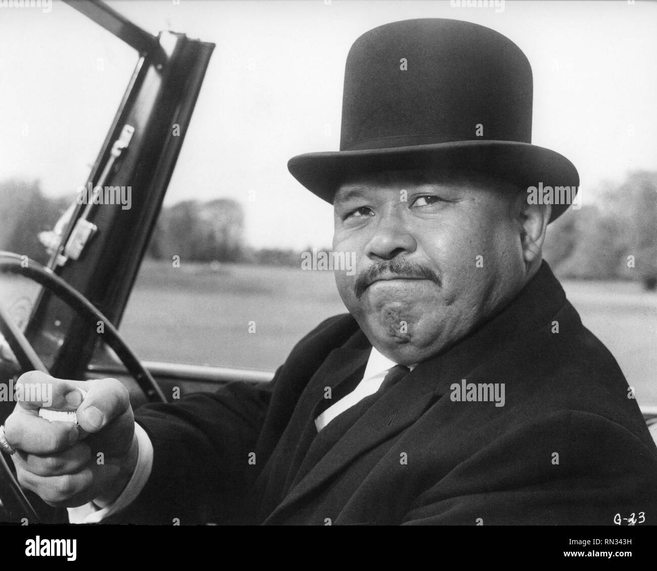 Goldfinger Harold Sakata 1964 Oddjob Stockfotos und bilder Kaufen Alamy