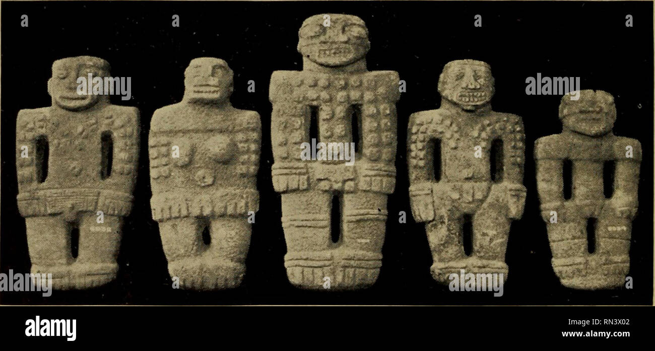 . Alte Kulturen von Mexiko und Mittelamerika. Inder von Mexiko; Indianer in Zentralamerika. [A]. m Platte VIII. Zwei Stufen in die Steinskulpturen von Costa Rica. Beachten Sie, dass in der ersten Reihe (a) Der menschliche Körper auf die Oberfläche einer Boulder mit dem Arme, Beine und Gesicht angepasst ist, in Flachrelief und mit Augen, Nase und Mund alle Herausstehenden, während in der zweiten Serie (&amp;) Die Gliedmaßen sind gerundet und teilweise befreit aus dem Körper. Beide sind von archaischer Typ aber wahrscheinlich nicht sehr alt. 60. Bitte beachten Sie, dass diese Bilder aus gescannten Seite Bilder, die digital enh wurden extrahiert werden Stockfoto