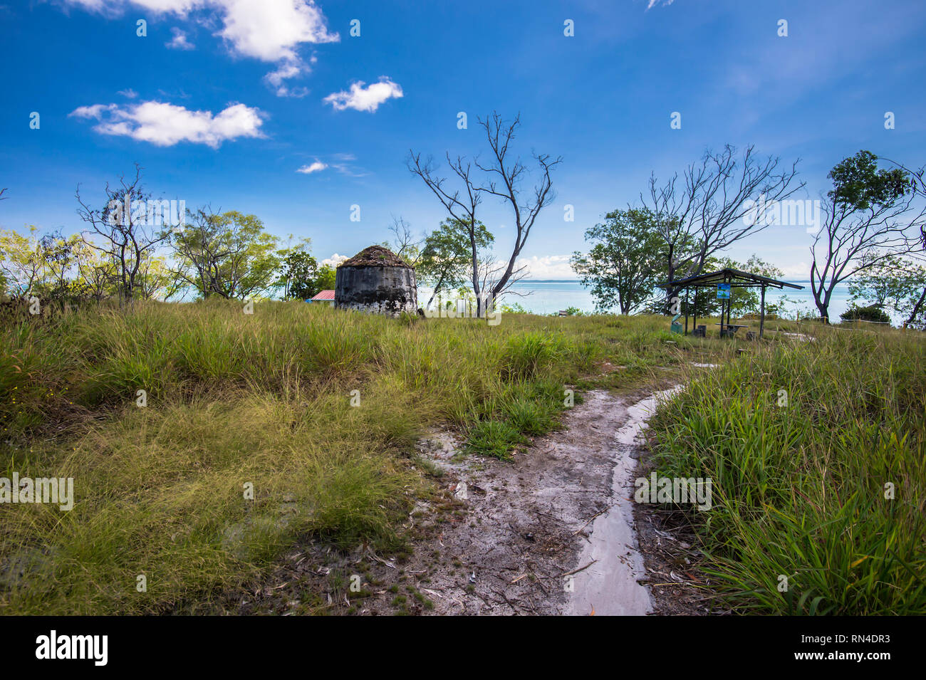 Bukit Kubong ist bei 148 m über dem Meeresspiegel und es ist ein beliebter Ort zum Wandern in Labuan Island. Stockfoto