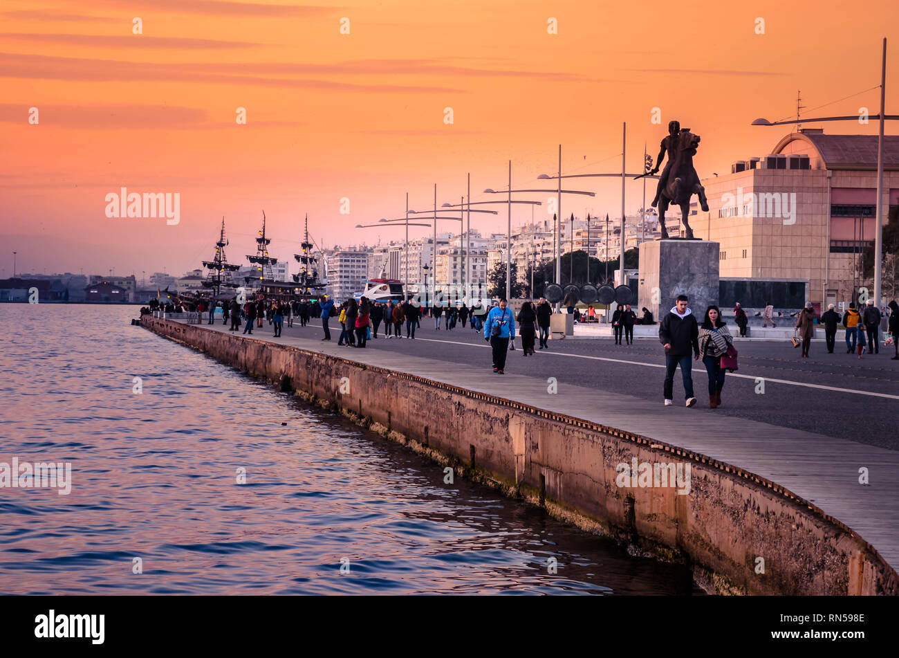 Nikis Avenue der zentralen Waterfront Avenue in Thessaloniki, wo befindet sich die Statue von Alexander dem Großen. Stockfoto