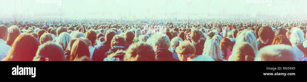 Große Schar von Menschen Stockfoto