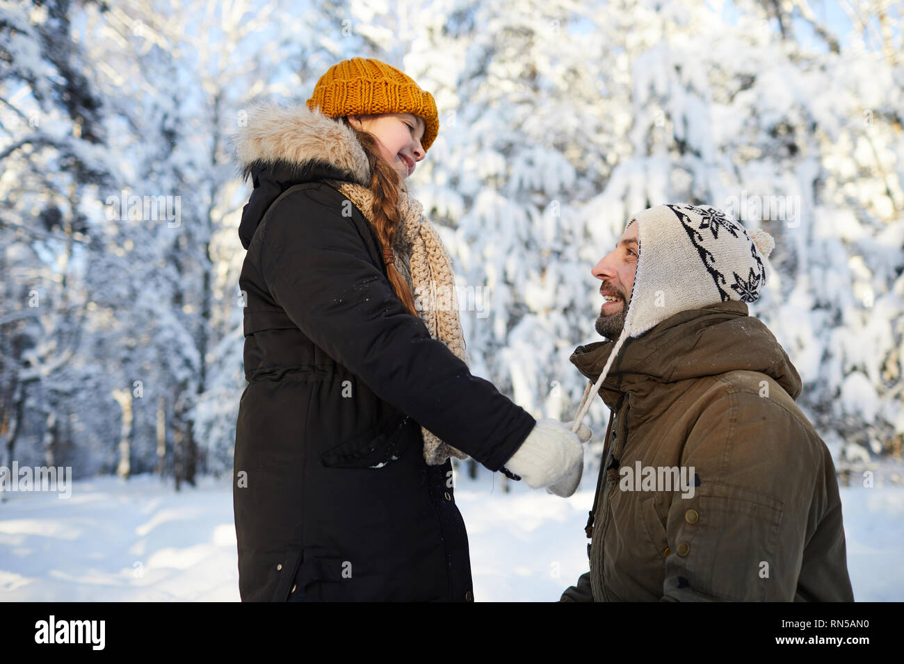 Gerne Vater in Winter Park Stockfoto Gerne Vater in Winter Park Stockfoto