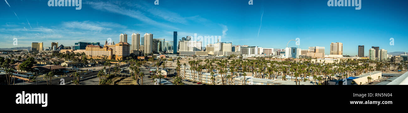 Skyline von Las Vegas aus der Ferne während des Tages. Nevada USA Stockfoto