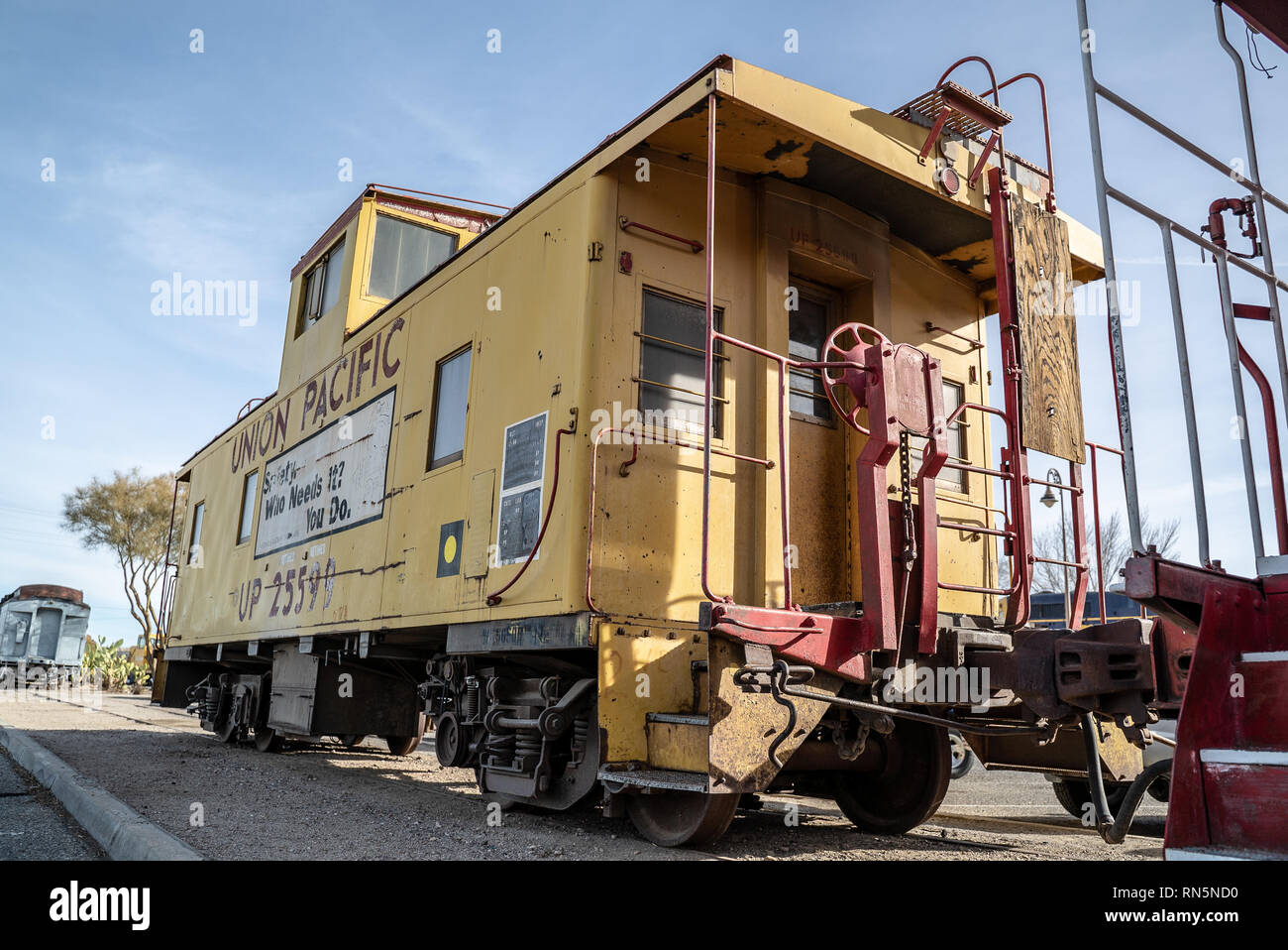 Barstow, Kalifornien, USA - Santa Fe Roten Zug an der westlichen Nordamerika Railroad Museum in der Nähe von Harvey Haus Railroad Depotis zu Geschichte der railroadin gewidmet Stockfoto