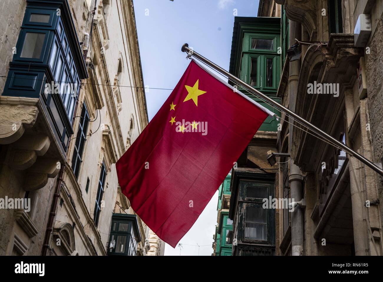 Valletta, Malta. 16 Feb, 2019. Flagge von China. Credit: Sachelle Babbar/ZUMA Draht/Alamy leben Nachrichten Stockfoto