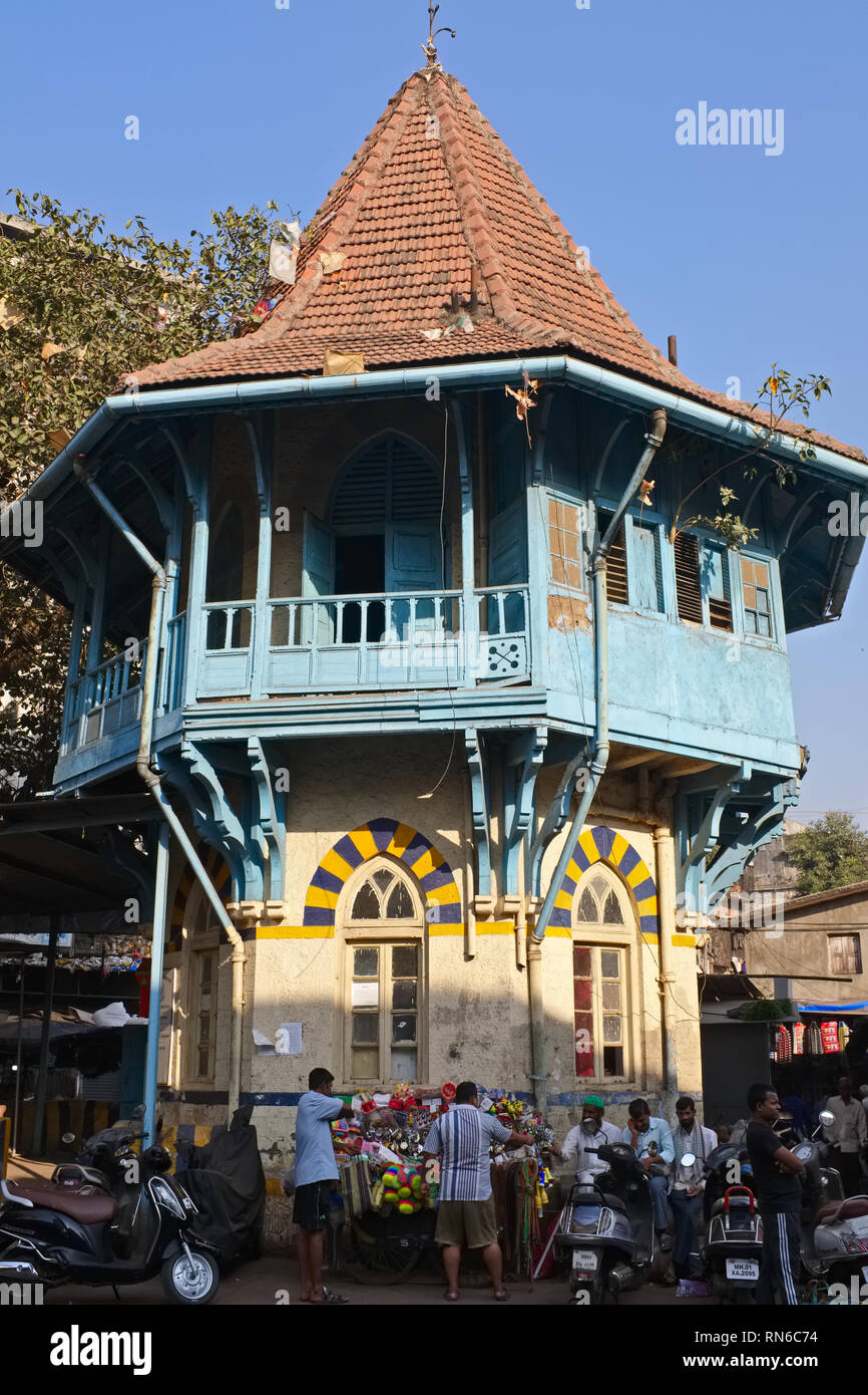 Kolonialzeit, achteckig und ikonischen Null Bazar der Polizei in Bhendi Bazar, Mumbai, Indien Stockfoto