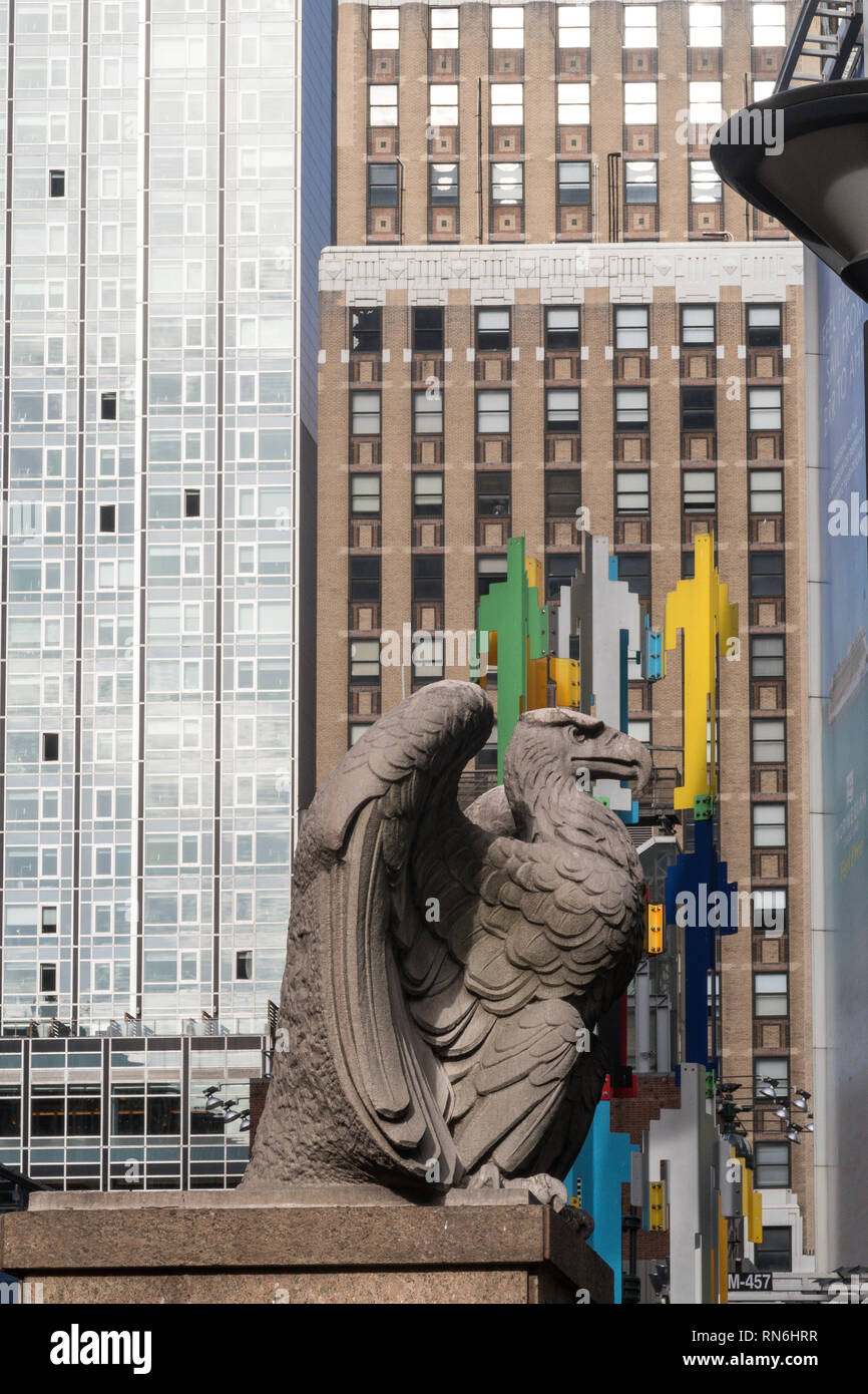 Penn Station, Original Steinadler Statue, NYC, USA Stockfotografie Alamy