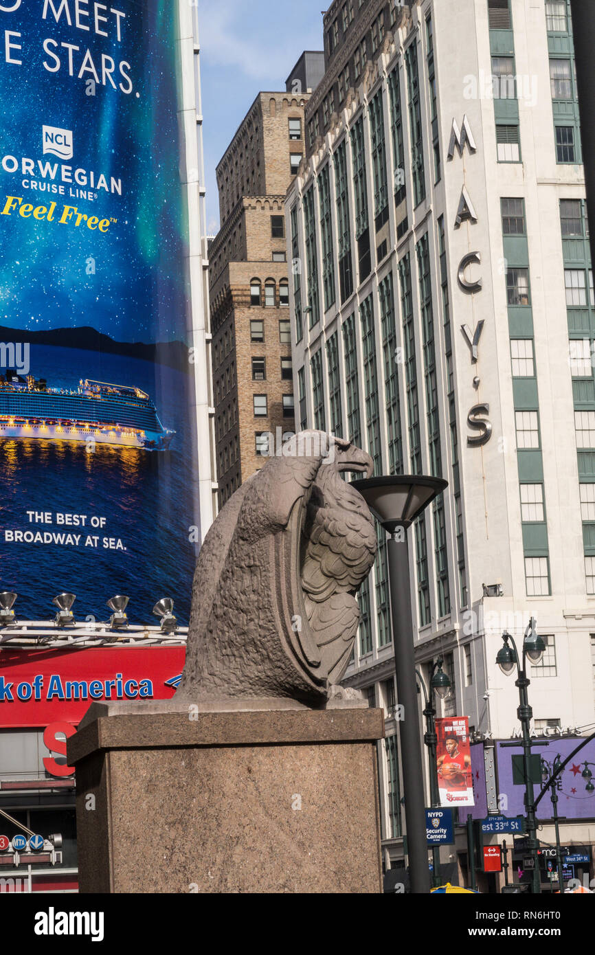 Penn Station, Original Steinadler Statue, NYC, USA Stockfotografie Alamy