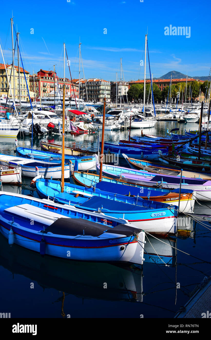 Angeln Segeln Boote, Hafen von Nizza, Nizza, Côte d'Azur, Provence, Frankreich Stockfoto