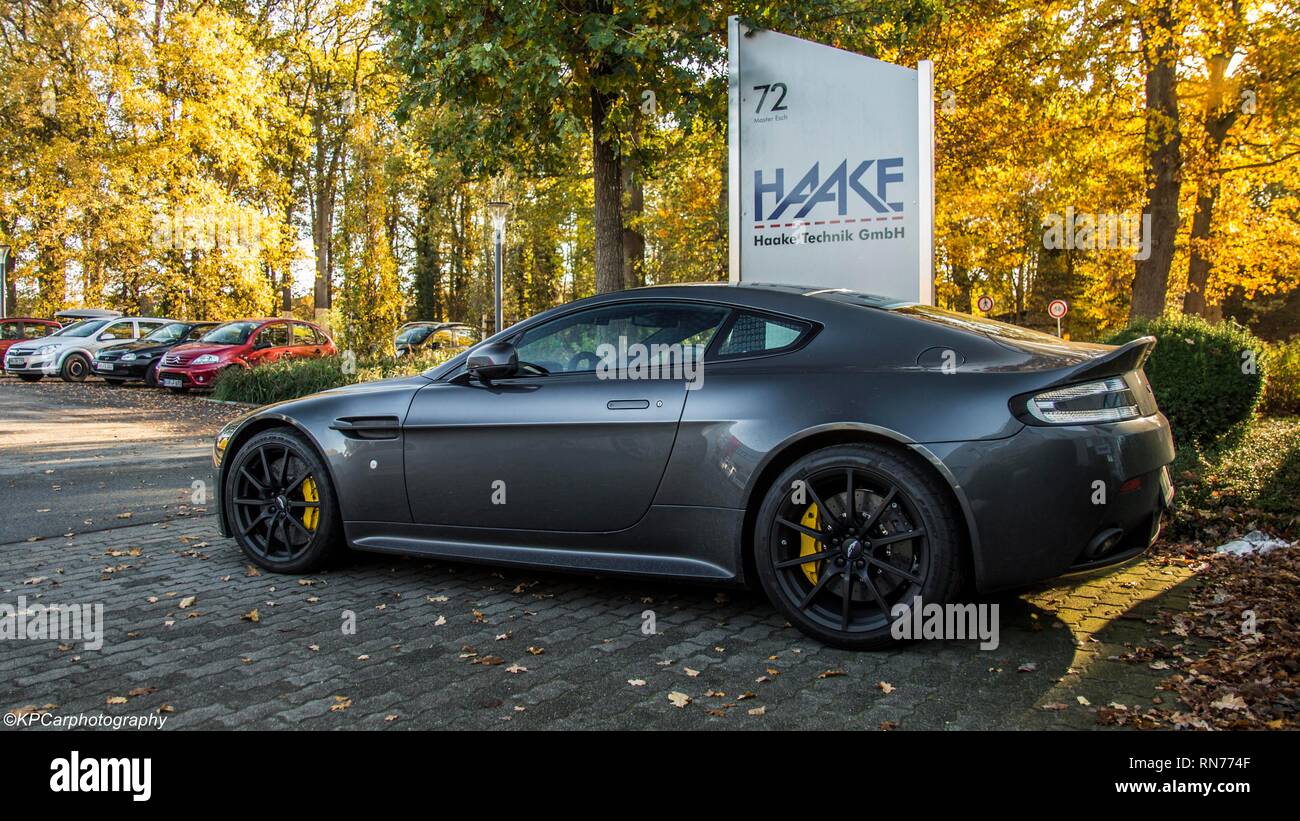 Aston Martin V12 Vantage S Stockfoto