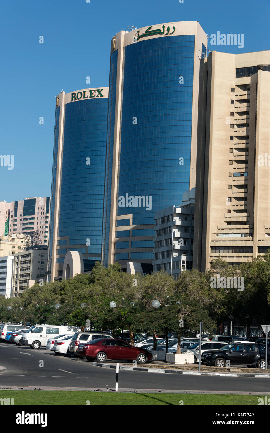 Die Twin Towers Shopping Center oder die Rolex Towers besteht aus kleinen Einzelhandelsgeschäften und Restaurants mit Blick auf den Dubai Creek auf Rigga Al Buteen, D Stockfoto