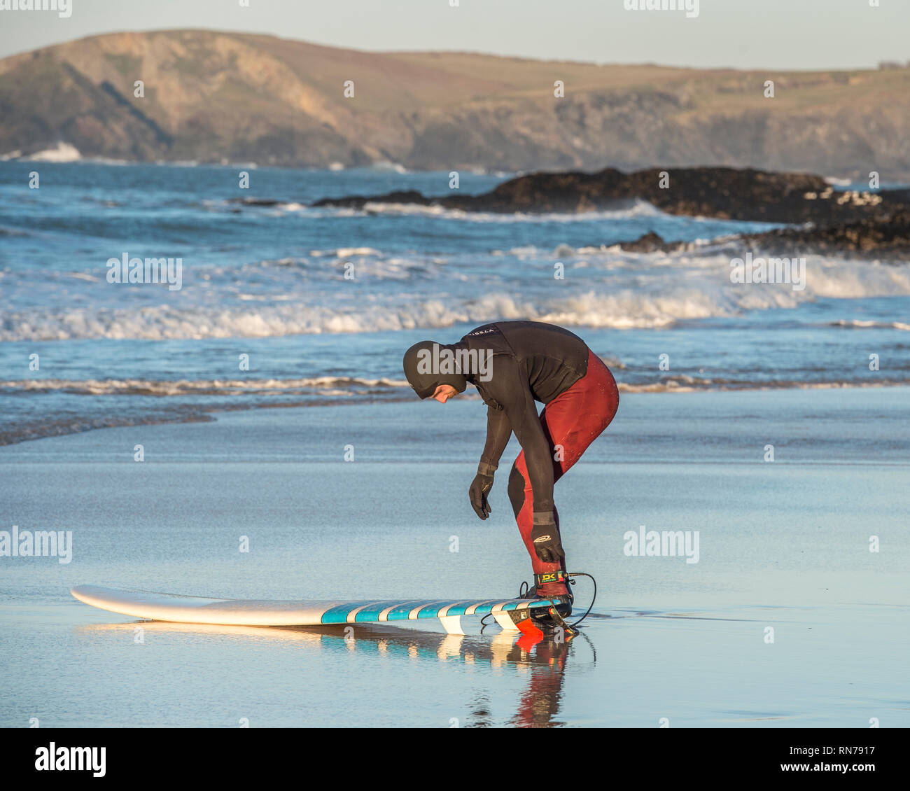 Surfen in Cornwall. Stockfoto