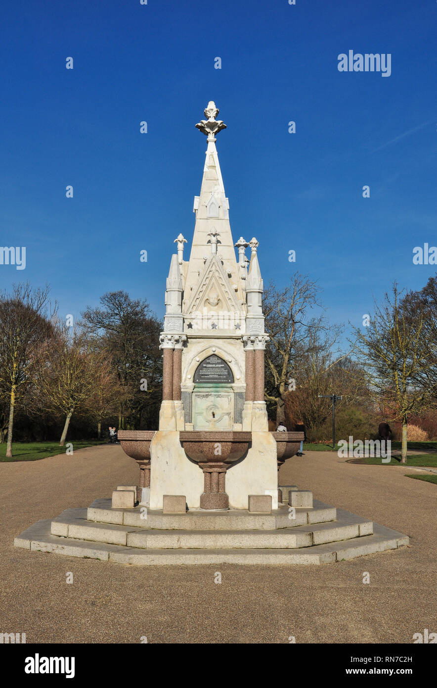 "Bereit, Geld "Trinkbrunnen, ausgedehnten Spaziergang, Regent's Park, London, England, Großbritannien Stockfoto