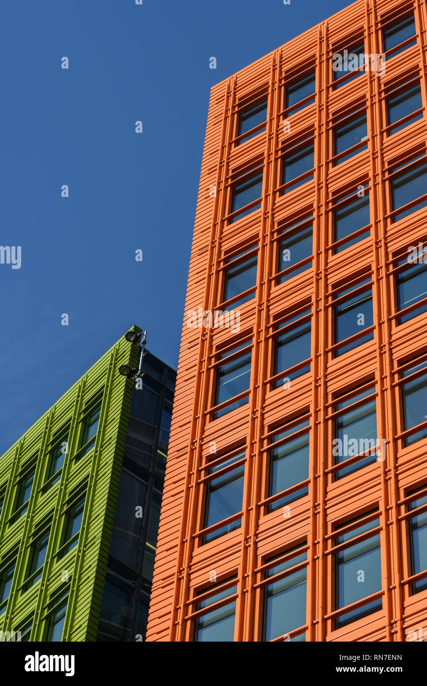 Farbenfrohe, moderne Architektur in London. Stockfoto