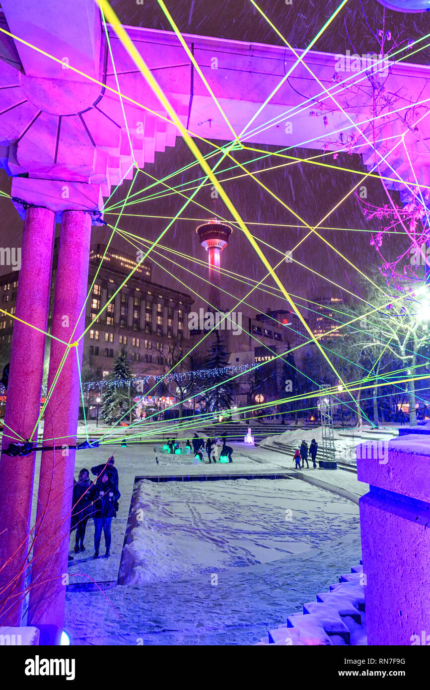 Glow Winter Licht Festival in der Innenstadt von Calgary Olympic Plaza Stockfoto