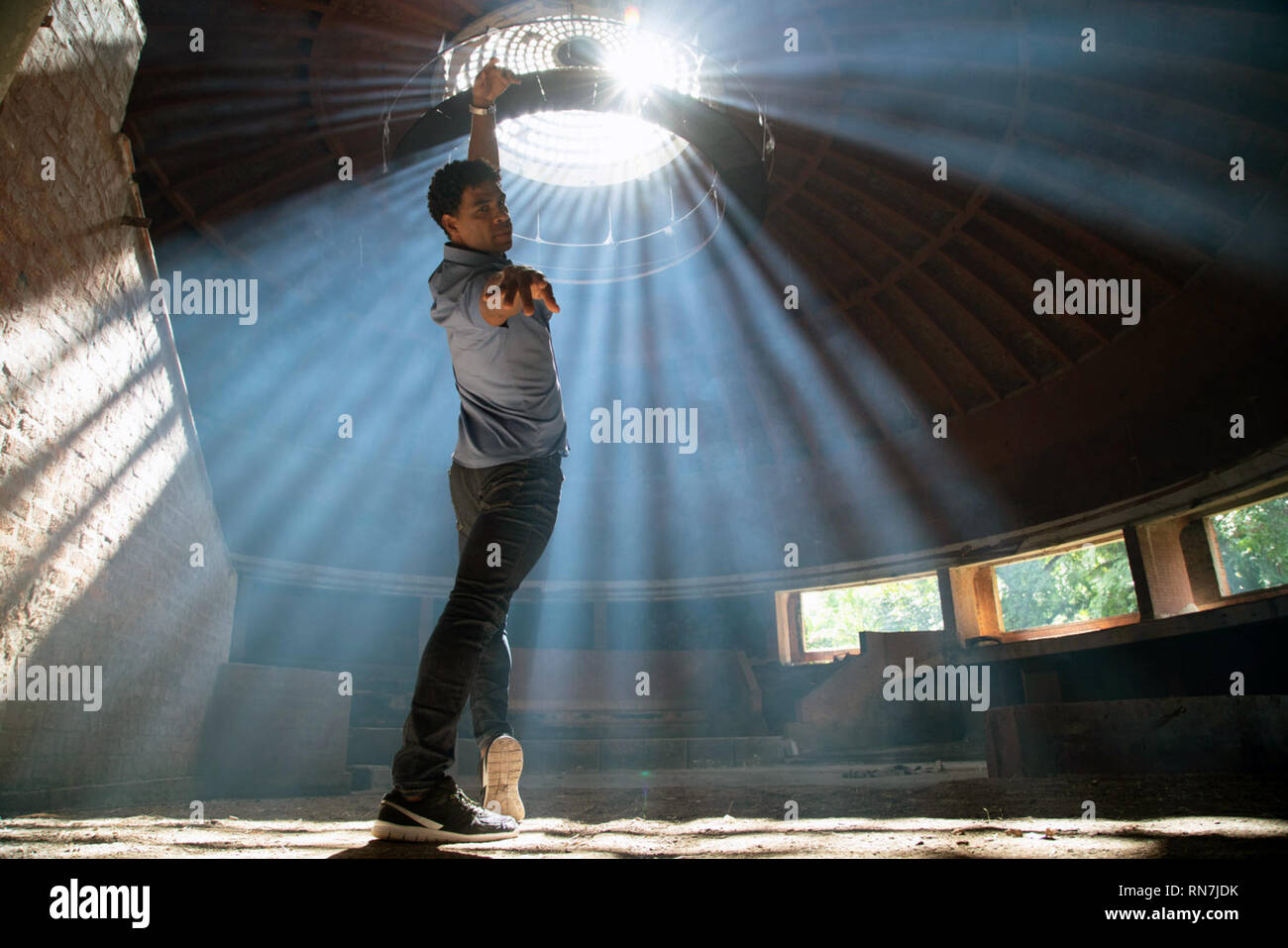 Yuli ist ein 2018 Film unter der Regie von iciar Bollain. Dieses Foto ist nur für den redaktionellen Gebrauch bestimmt und unterliegen dem Copyright der Film Company und/oder der bezeichneten Fotograf durch den Film oder die Produktion Firma zugewiesen. Stockfoto