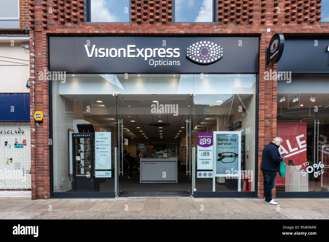 Die Vision Express Augenoptiker Store auf Bridgewater in Windsor, Berkshire, Großbritannien Stockfoto