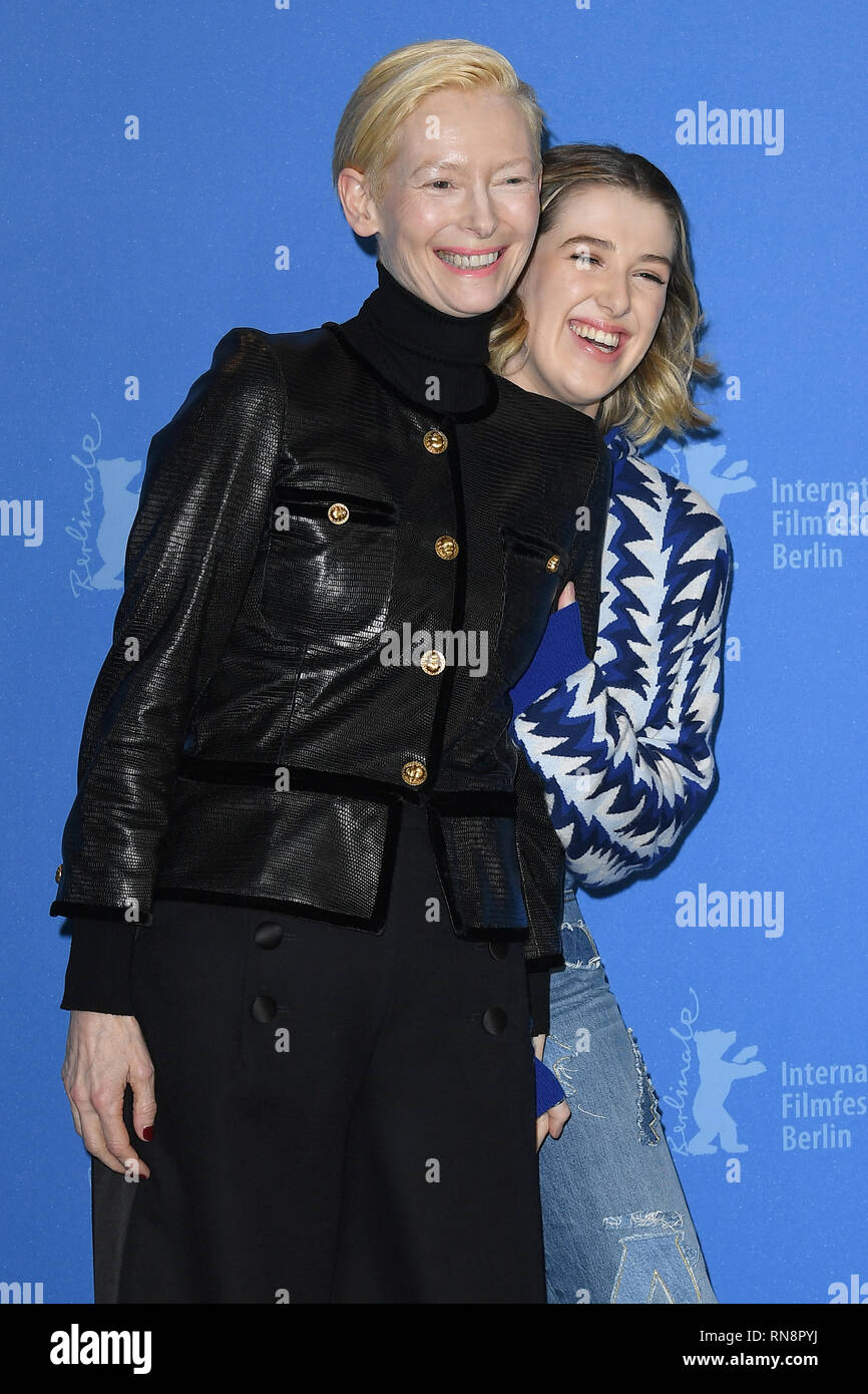 Tilda Swinton & Ehre Swinton-Byrne ein Fotoshooting für die Souvenir während der 69. Internationalen Filmfestspiele Berlin besuchen im Grand Hyatt Hotel. © Paul Treadway Stockfoto