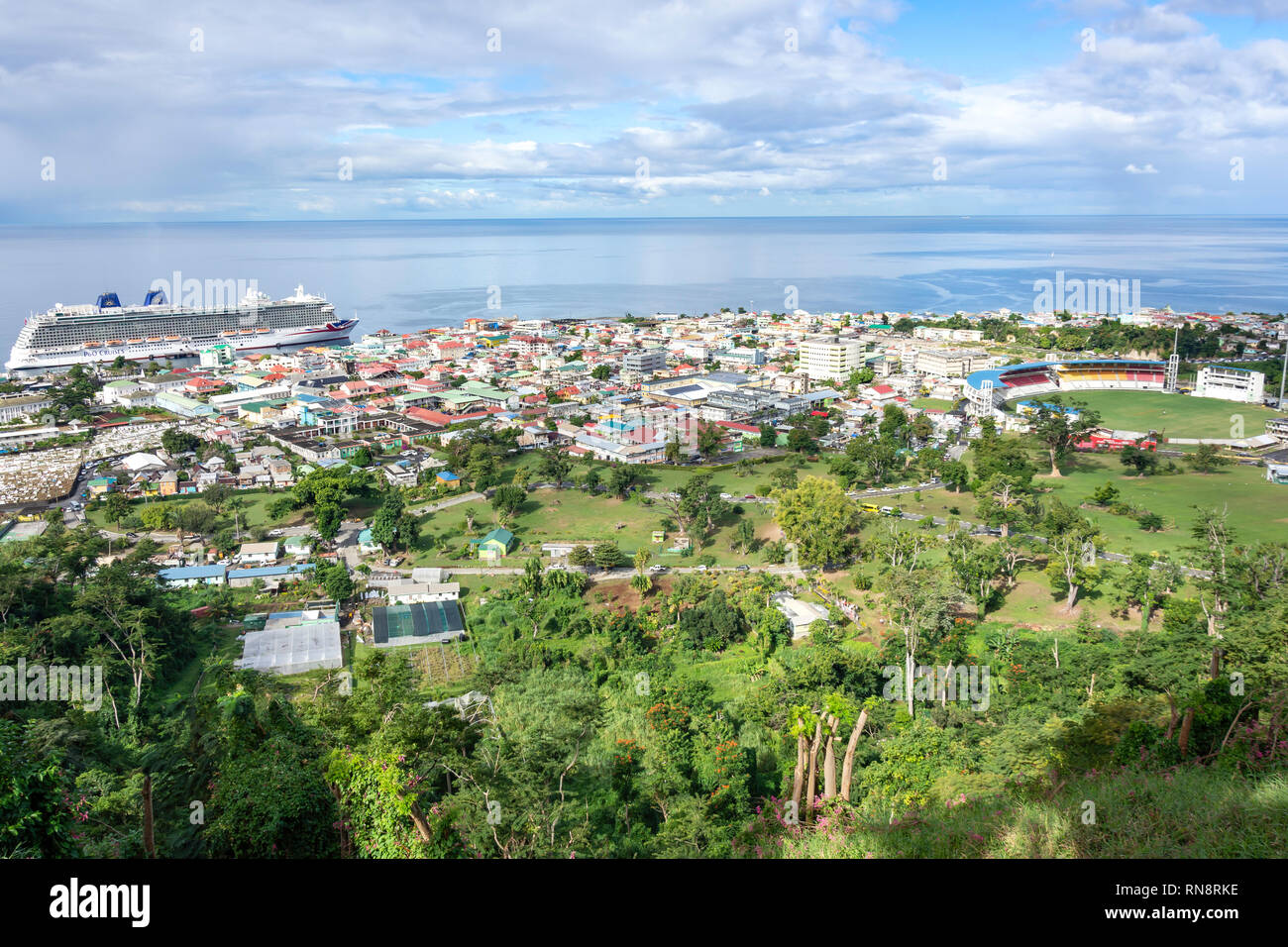 Panorama von Roseau von Mourne Bruce Lookout, Dominica, Kleine Antillen, Karibik Stockfoto