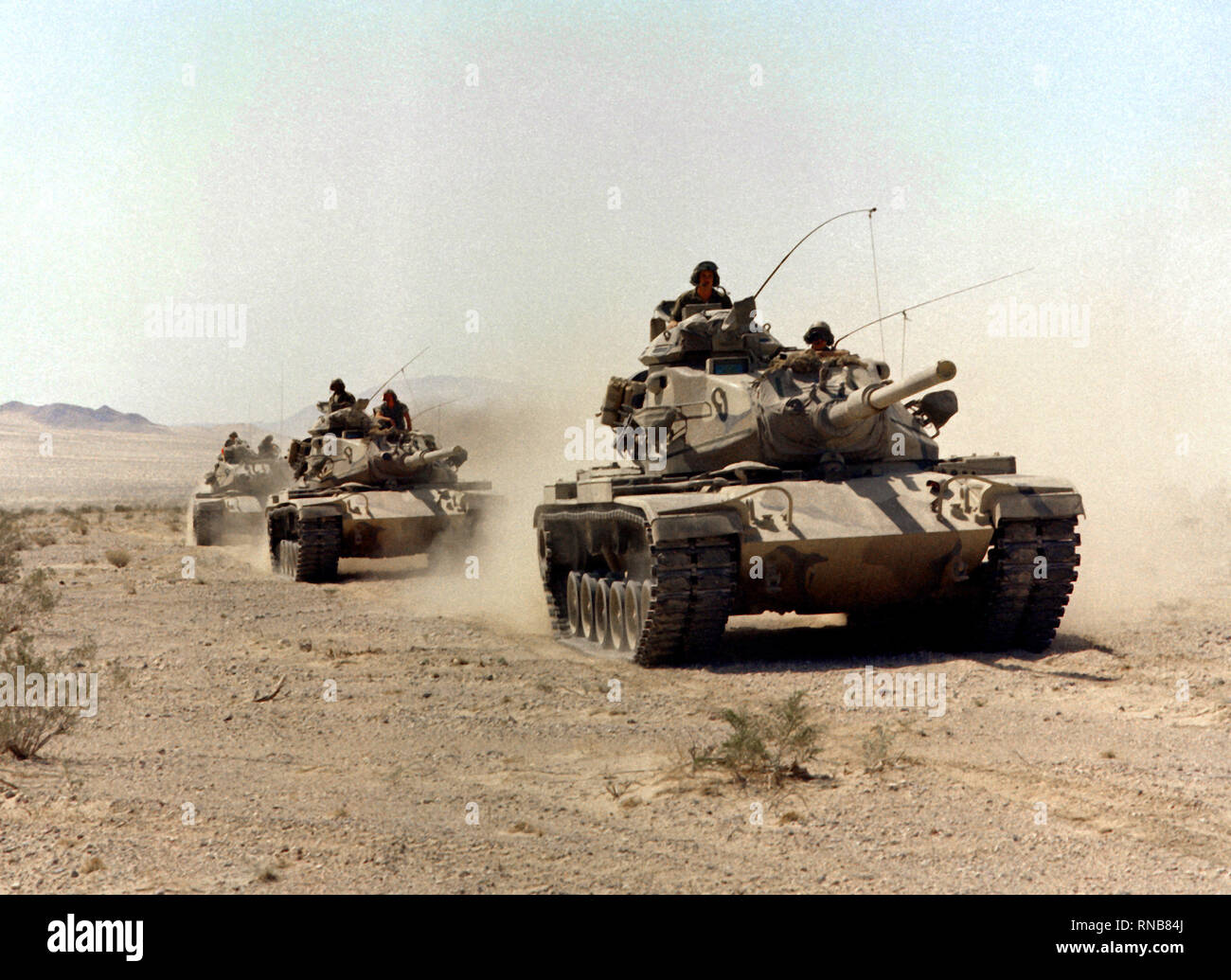 Dritte Tank Bataillon Marine M-60A1 Tanks von Marine Corps Air Ground Combat Center fahren. Stockfoto