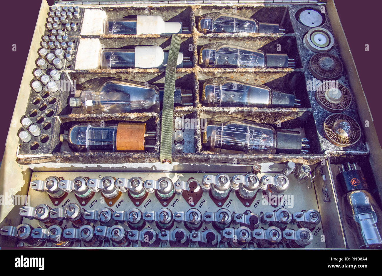 Ventil, für die Reparatur von alten Radios Stockfoto