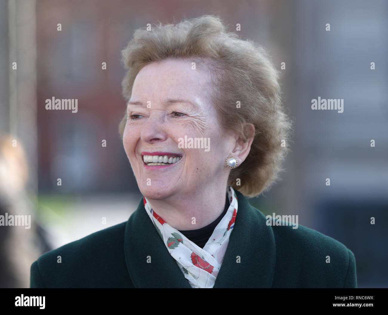 Ehemalige irische Präsidentin Mary Robinson startet das Trinity College Grüne Woche in den vorderen Platz, Trinity College Dublin. Stockfoto