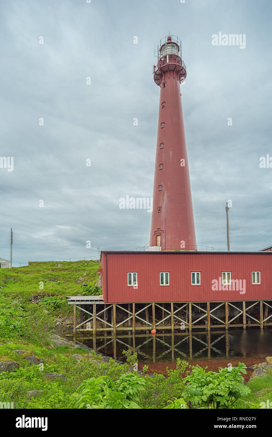 Ansicht der Andenes Leuchtturm an der nördlichen Spitze von Andoya in der Vesteralen Archipel Stockfoto