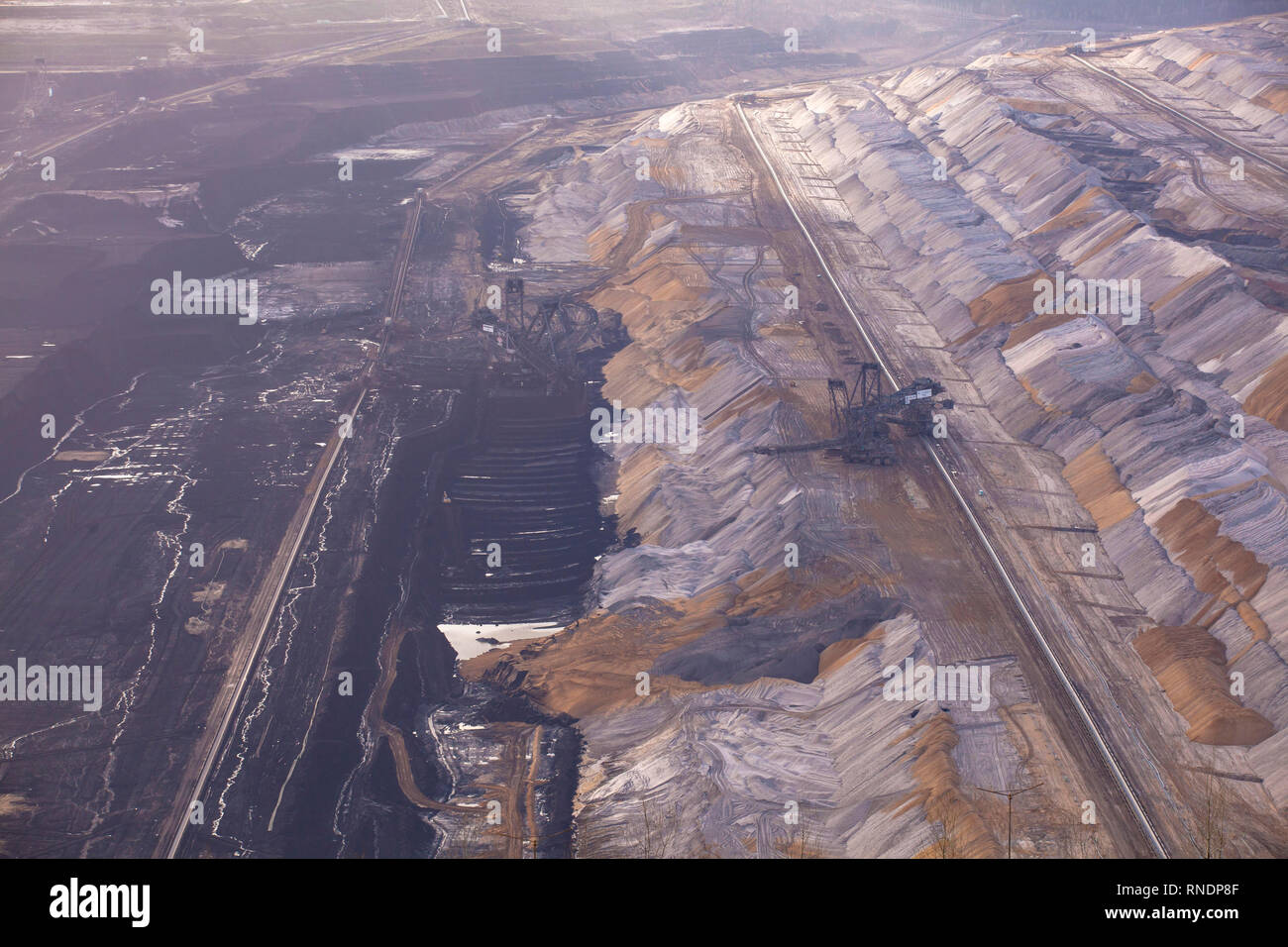 Braunkohle Tagebau Hambach, RWE Power AG, Deutschland betrieben. Braunkohletagebau Hambach, Betreiber RWE Power AG, Deutschland. Stockfoto