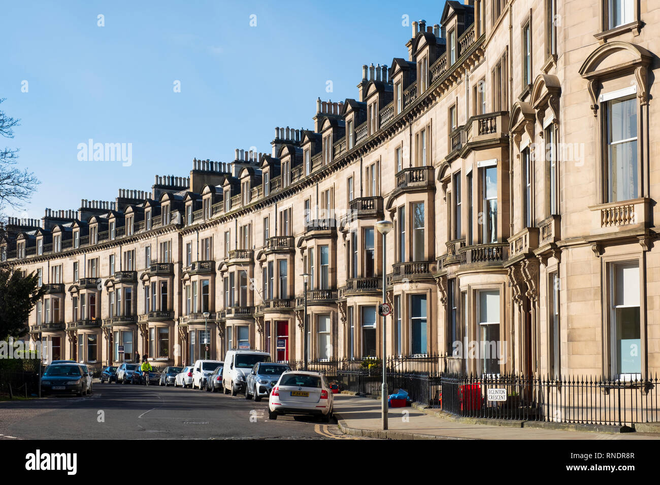 Reihenhäuser Stadthäuser des Eglinton Crescent West End in Edinburgh, Schottland, Großbritannien Stockfoto