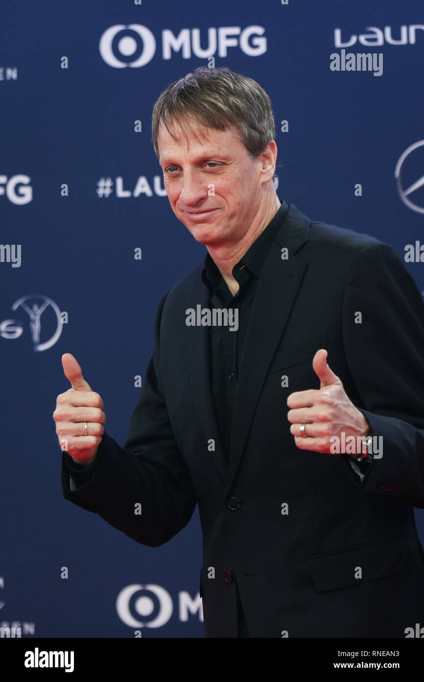 Monaco. 18 Feb, 2019. Uns Skateboarder Tony Hawk Posen auf dem roten Teppich an der 2019 Laureus World Sports Awards Zeremonie in Monaco, Jan. 18, 2019. Die 2019 Laureus World Sports Awards wurden in Monaco am Montag vorgestellt. Credit: Zheng Huansong/Xinhua/Alamy leben Nachrichten Stockfoto