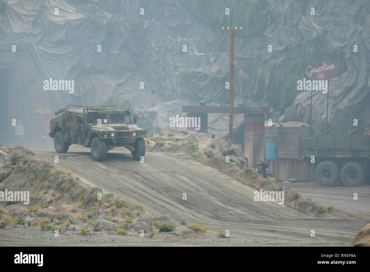 Abu Dhabi, VAE. 19 Feb, 2019. Demonstrationen an der IDEX 2019 in Abu Dhabi 3.Tag. IDEX ist die einzige internationale Ausstellung und Konferenz für Verteidigung in der MENA-Region Demonstration der neuesten Technologien in Land-, See- und Luftverkehr der Verteidigung. Credit: Fahd Khan/Live News Alamy Credit: Fahd Khan/Alamy leben Nachrichten Stockfoto