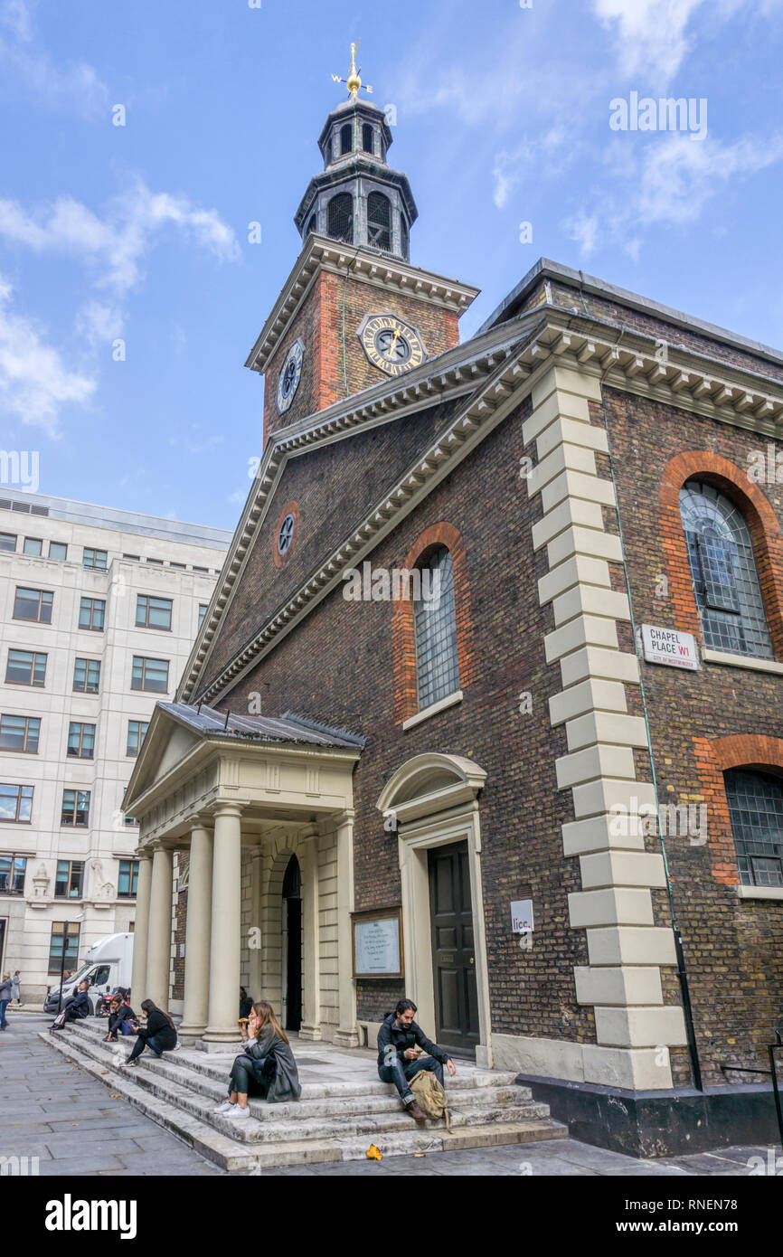 St Peter, Vere Street in Marylebone wurde von James Gibbs 1722 konzipiert. Jetzt entweiht und Häuser London Institut für zeitgenössische Christentum. Stockfoto