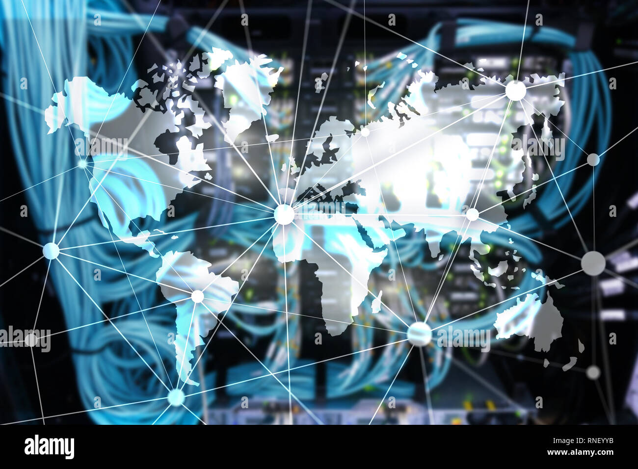 Weltkarte mit Kommunikation Netzwerk auf dem Server zimmer Hintergrund. Stockfoto