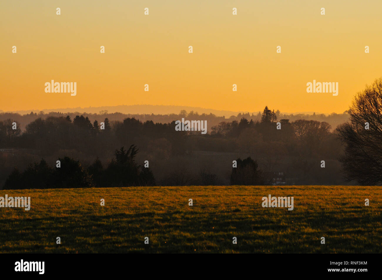 Sonnenuntergang über der Landschaft von Kent im Bidborough, Kent, England, UK. Stockfoto