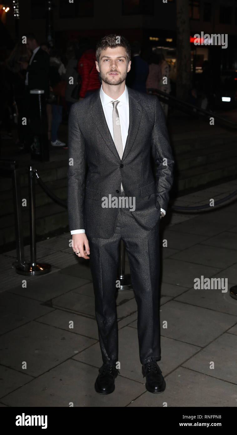 Jim Chapman kommt am Ende der fabelhafte Fonds Messe im Roundhouse in London im Herbst/Winter 2019 London Fashion Week. Stockfoto