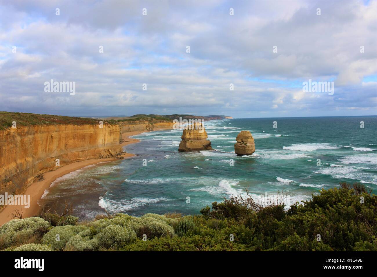 Klippen und Felsen der Zwölf Apostel an der Südküste von Australien Stockfoto