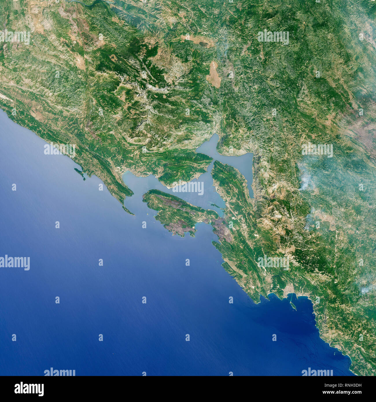 Luftbild der Bucht von Kotor, Montengero, Europa Stockfoto