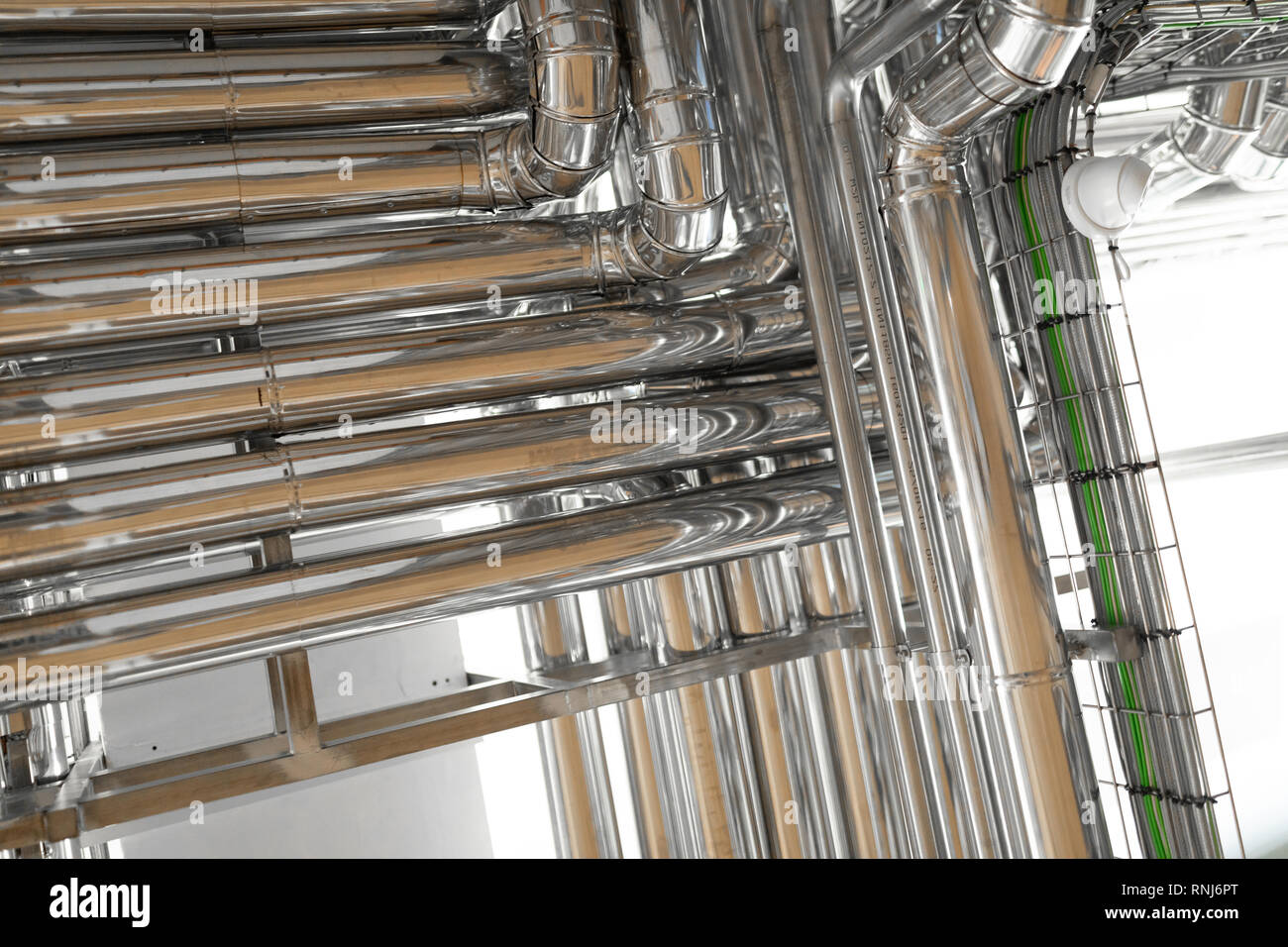 System aus aluminium Rohre in der Lebensmittelindustrie Anlage Stockfoto