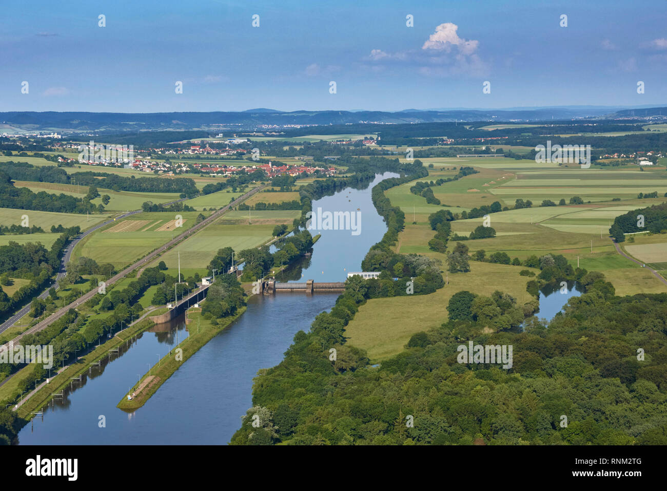 Schloss Ottendorf auf dem Main aus der Luft gesehen. Bayern, Deutschland. Stockfoto