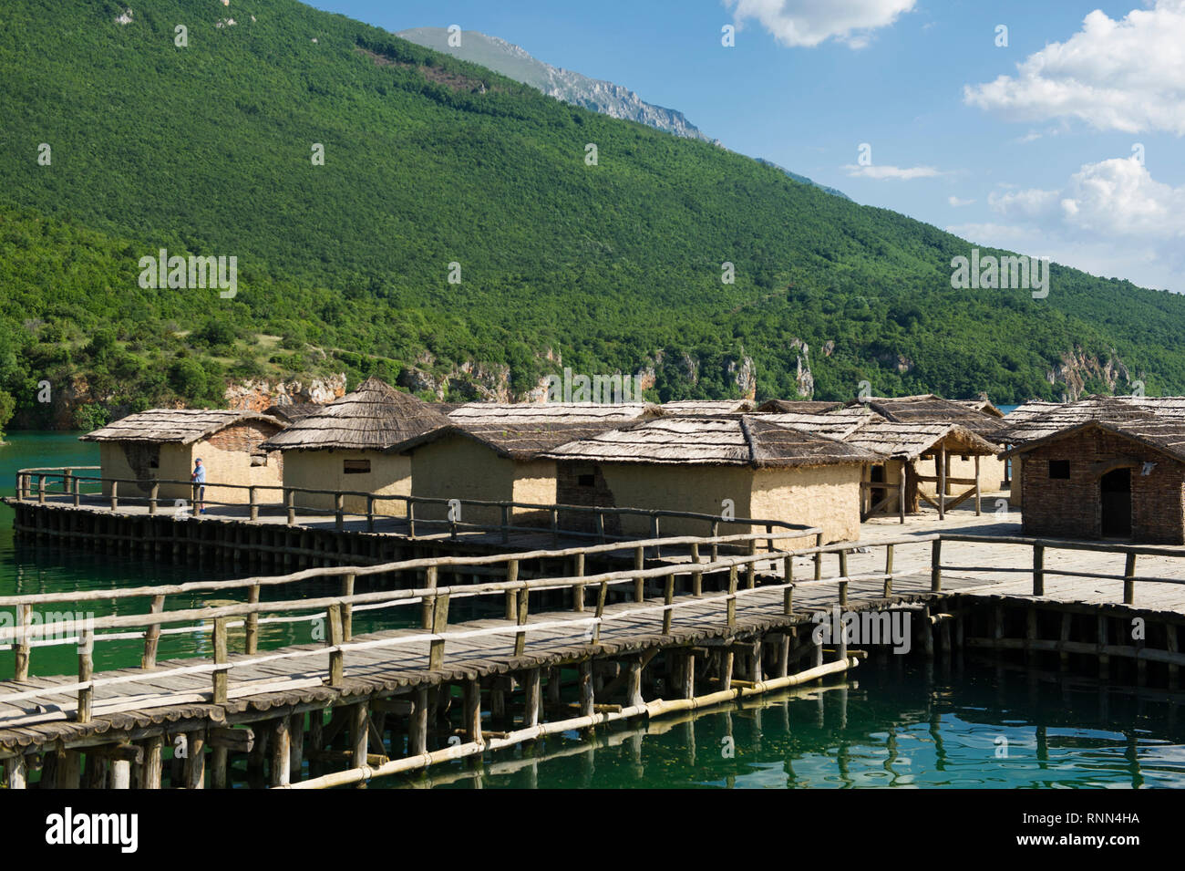 Bucht von Knochen, Museum auf Wasser, Wiederaufbau von prähistorischen gestelzt Village, Lake Ohrid, Mazedonien Stockfoto