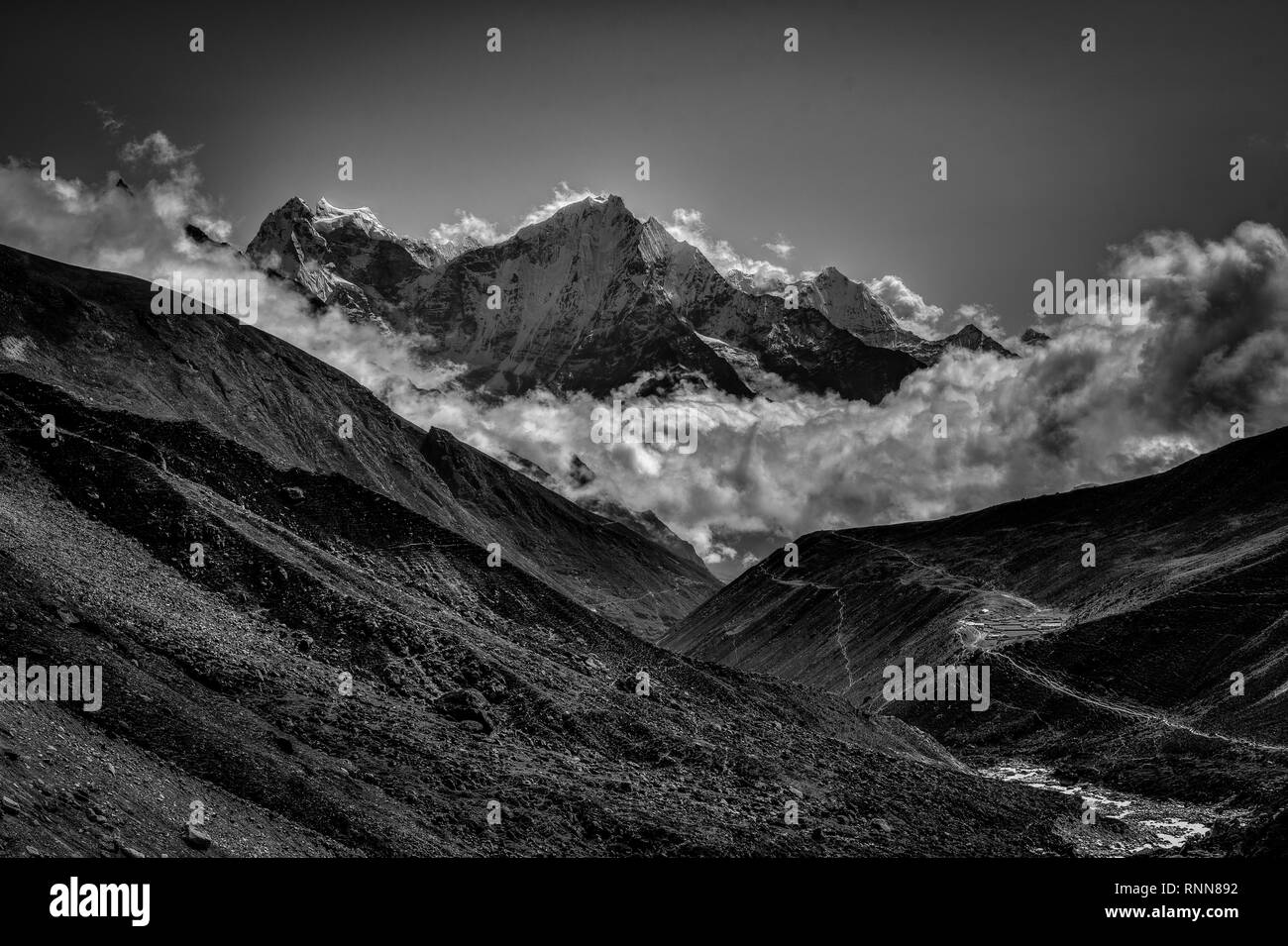Panorama des Himalaya Gebirge in Nepal. Stockfoto